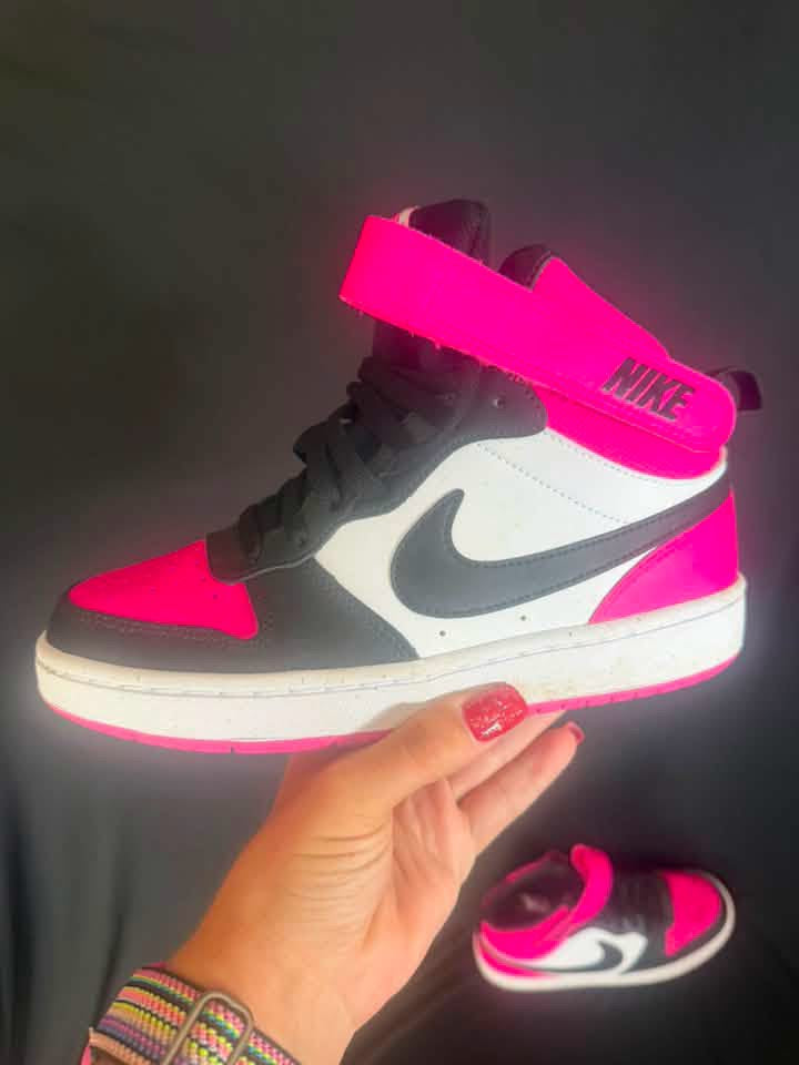 Girls Nike High Tops Pink/Black